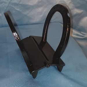 Horseshoe napkin holder